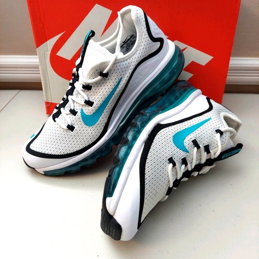 NIB. Nike men's Air Max More running sneaker.